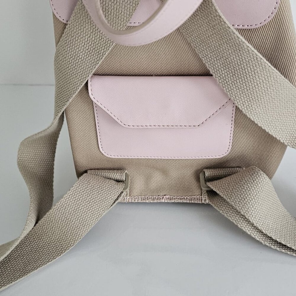 UGG BACKPACK NWOT! RARE. - Picture 10 of 13